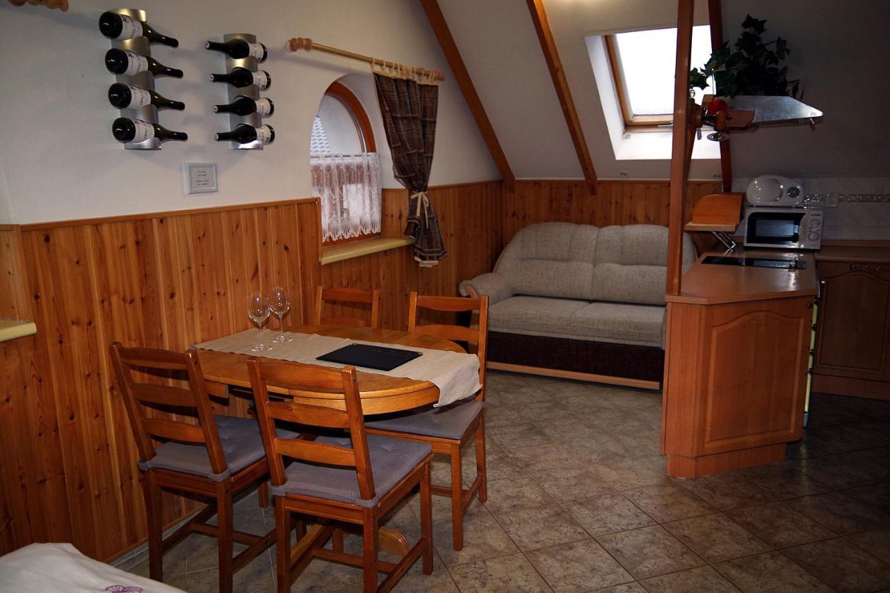 Apartamento Sklep U Veselych Mutěnice Exterior foto